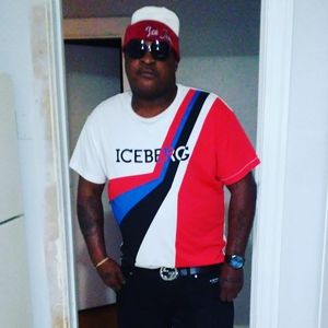 Meet your Posher, Derrick